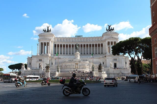 פיאצה ונציה Piazza Venezia