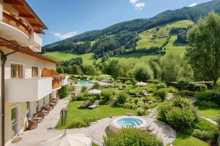 Alpenpalace Luxury Hideaway & Spa Retreat