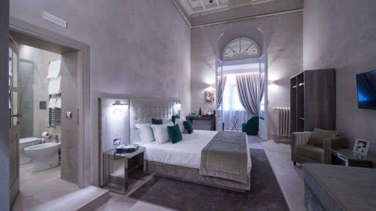 Terrace Pantheon Relais - מלון בוטיק ליד קמפו די פיורי