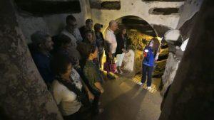 סיור בקטקומבות של רומא (Catacombs tour)
